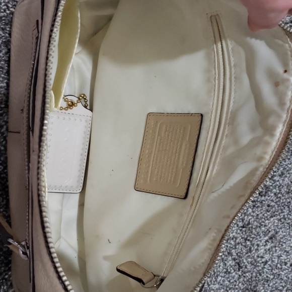 Authentic coach purse - Picture 2 of 2